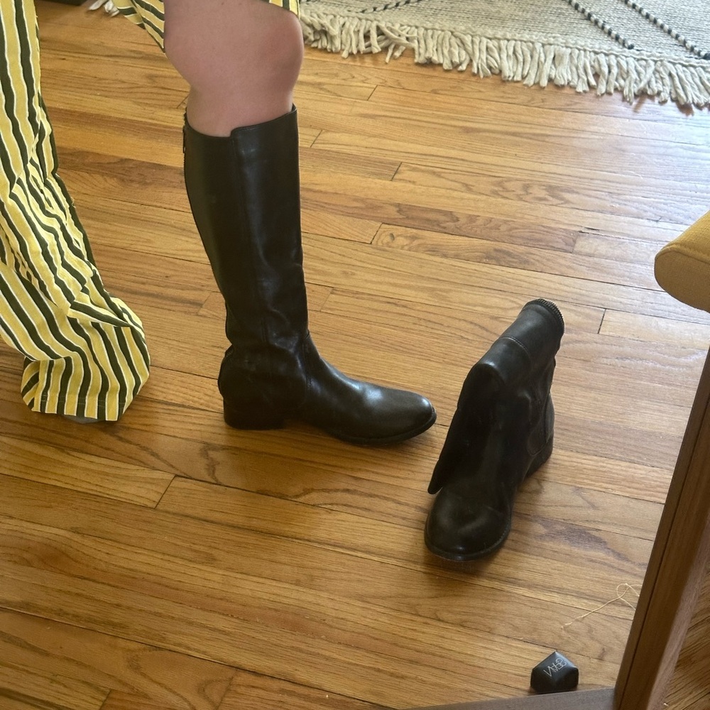 Women's Black Leather Knee-High Boots